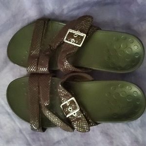 EUC VIONIC Skylar Adjustable Slide Sandal Size 8